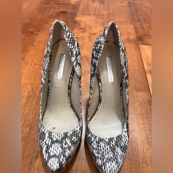 BCBGENERATION Snakeskin Platform Shoes - Picture 3 of 5